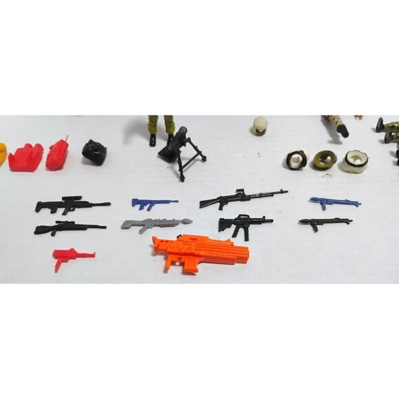 VTG 80’S LANARD THE CORPS! 50 PC LOT 13 FIGURES 37  WEAPONS ACCESSORIES & PARTS - Picture 8 of 10